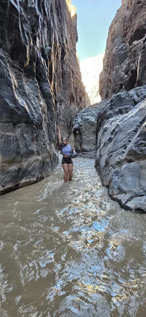 Río en el cañón de Angostura